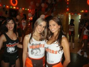 hooters