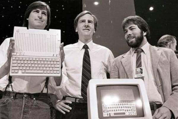 Historia de Apple: Los 5 hitos clave que revolucionaron la tecnología 2 historia de apple
