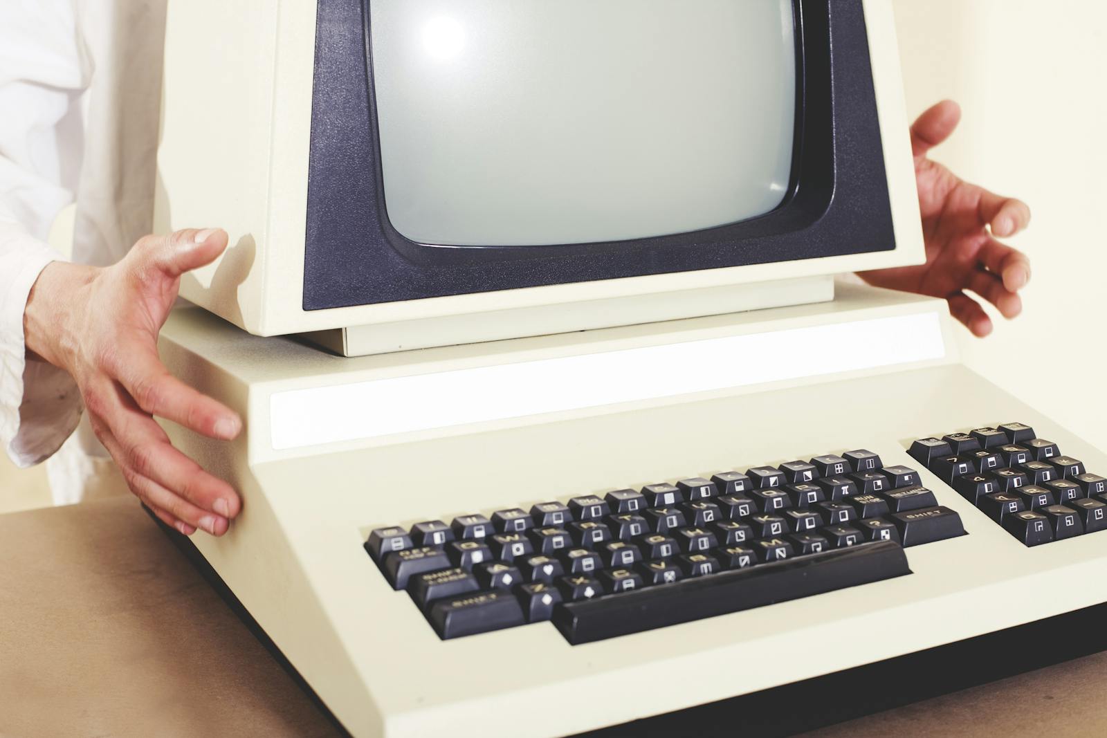 Photo by Pixabay qué es la máquina de turing y cómo funciona con ejemplos