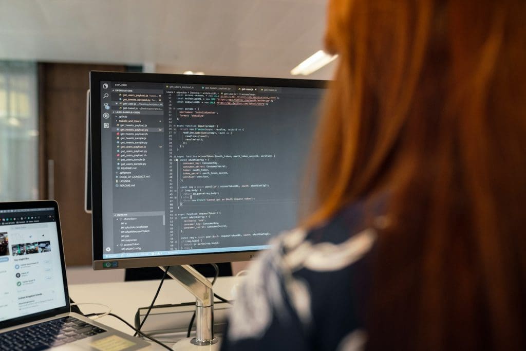 Ingeniero informático: Qué hace, dónde trabaja y por qué es el futuro de todo 1 ingeniero informático