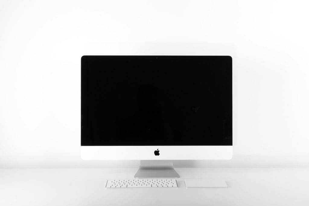 ¿Qué es el hardware externo y qué componentes incluye? 2 monitor hardware externo