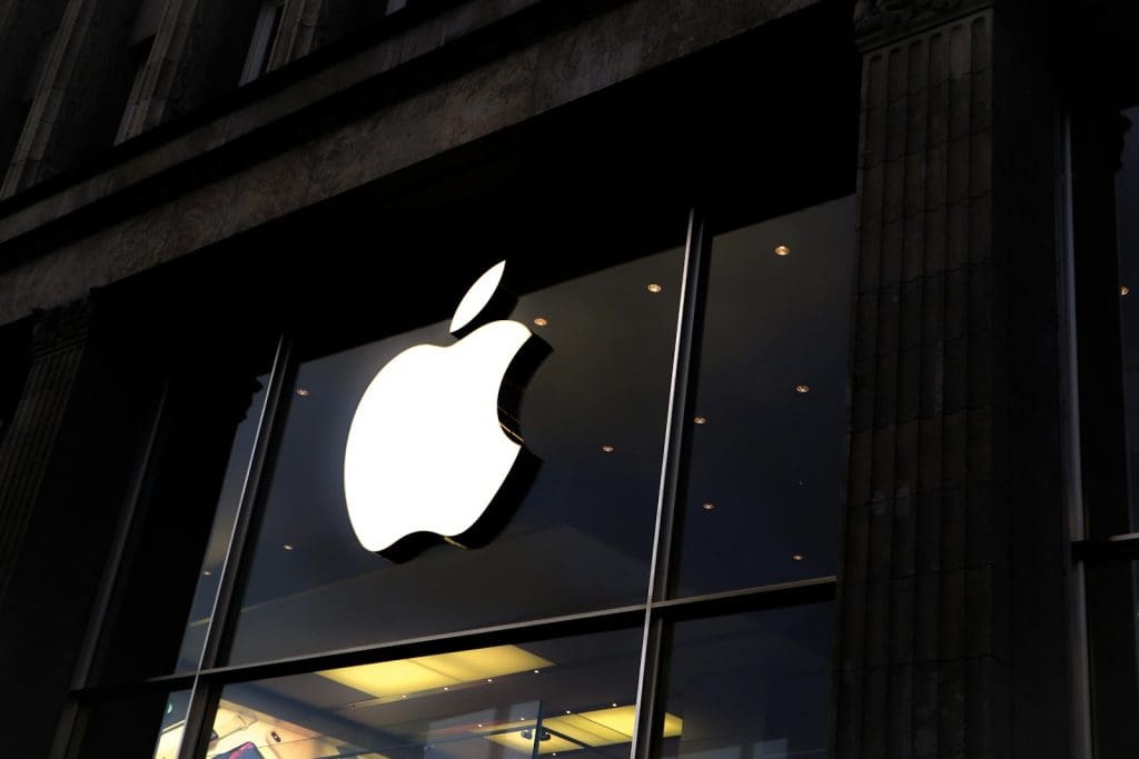 Historia de Apple: Los 5 hitos clave que revolucionaron la tecnología 1 Apple