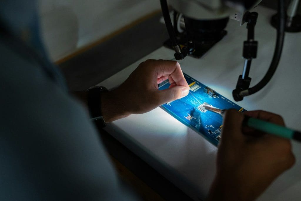 ¿Qué estudiar después de Ingeniería Electrónica?: Las 6 especializaciones con más futuro profesional 1 qué estudiar después de ingeniería electrónica