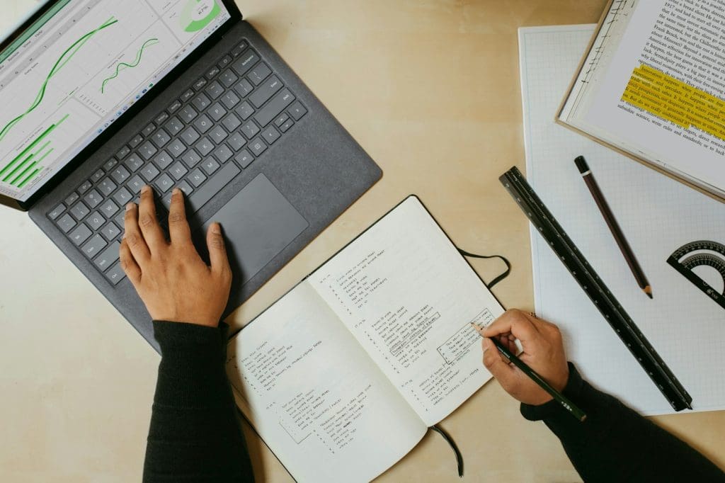 Benchmark en LLM: cómo evaluar modelos de lenguaje en la actualidad 1 benchmark en LLM