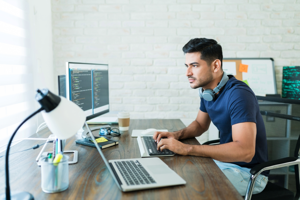 Qué estudiar para conseguir empleo en programación: guía en 7 pasos clave 1 conseguir empleo en programación