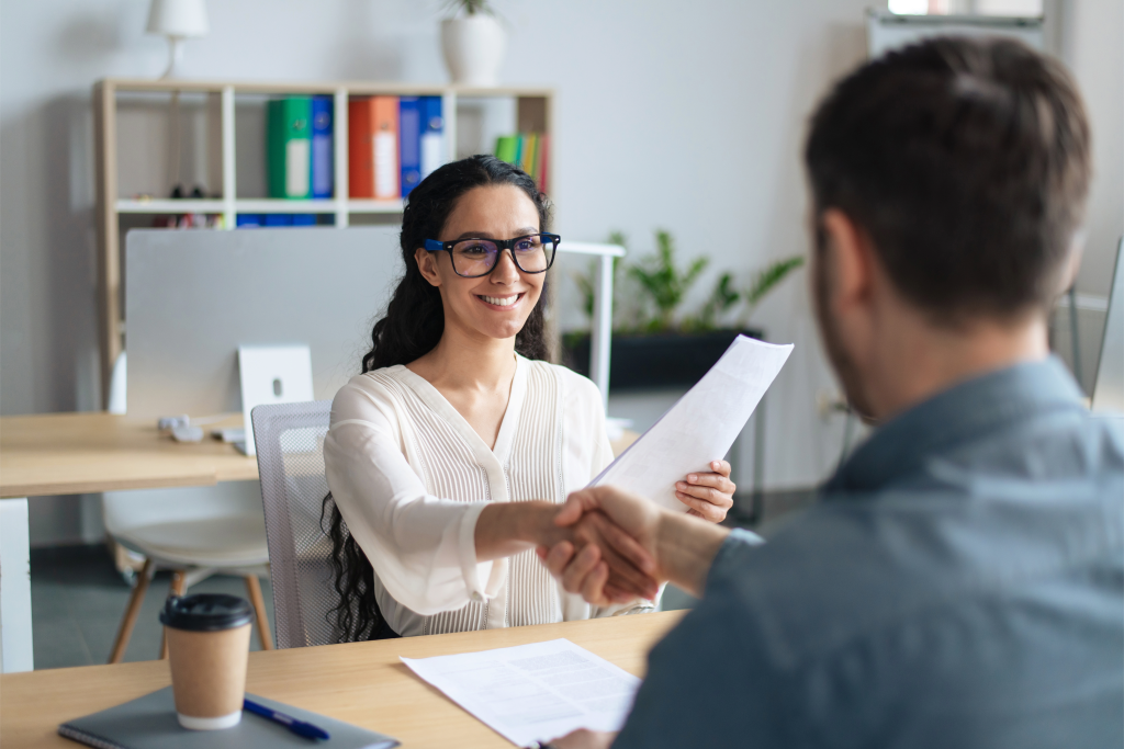Empleabilidad Programador Junior en Colombia: 7 Claves para avanzar en tu carrera TI 1 Empleabilidad Programador Junior en Colombia